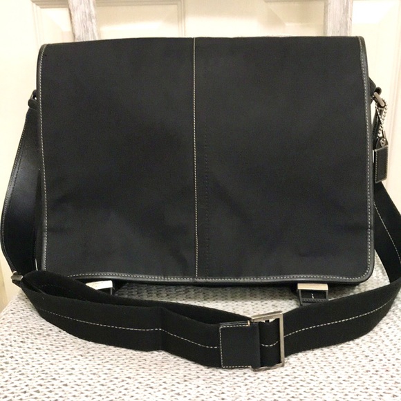 Coach Unisex Messenger Bag Black - Picture 1 of 16